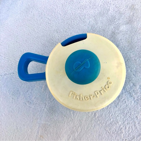 Vintage Fisher Price Toy kitchen Pot w. Squeaker Lid - Picture 1 of 7